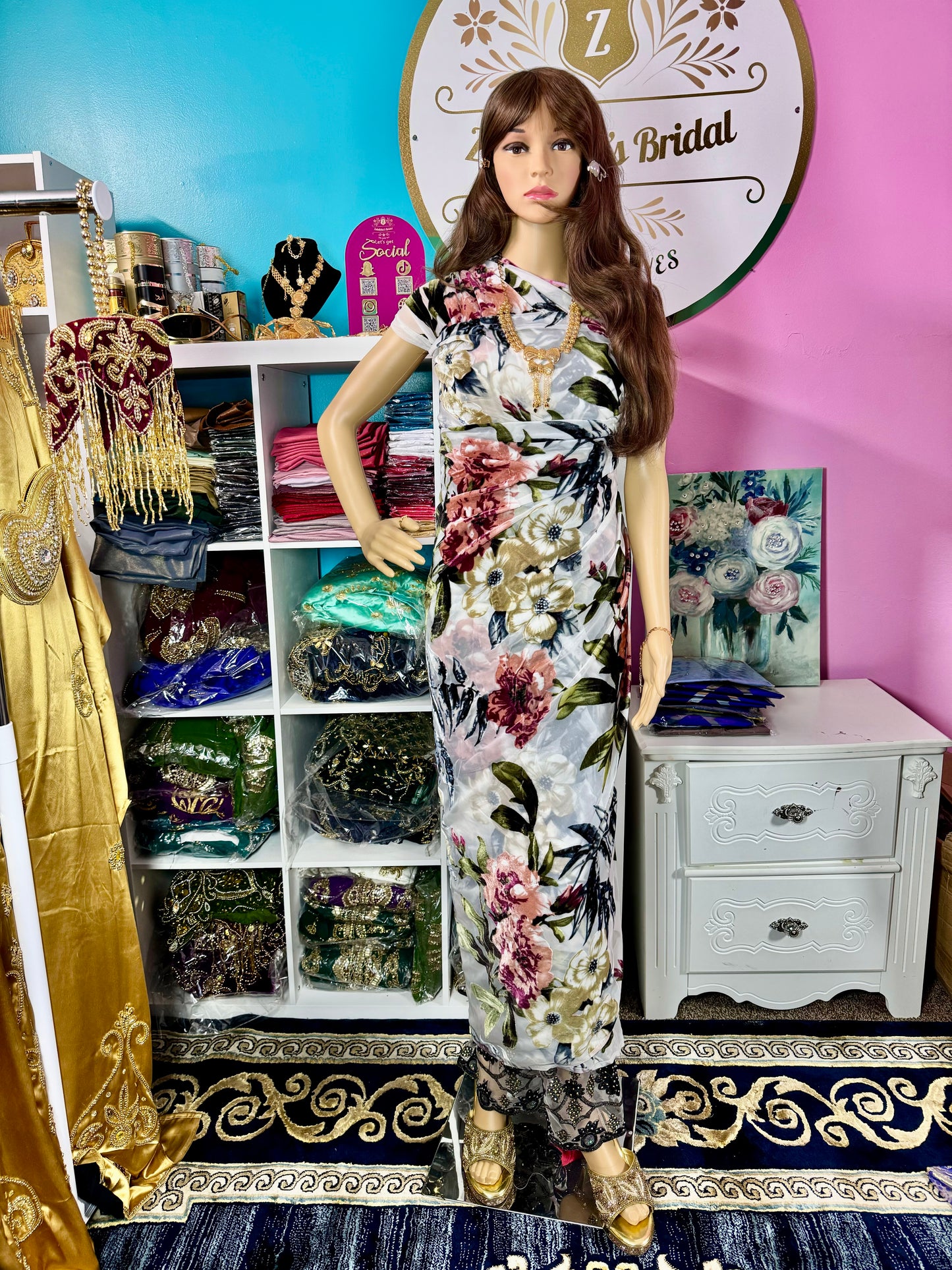 Floral Maqmal Dirac set.