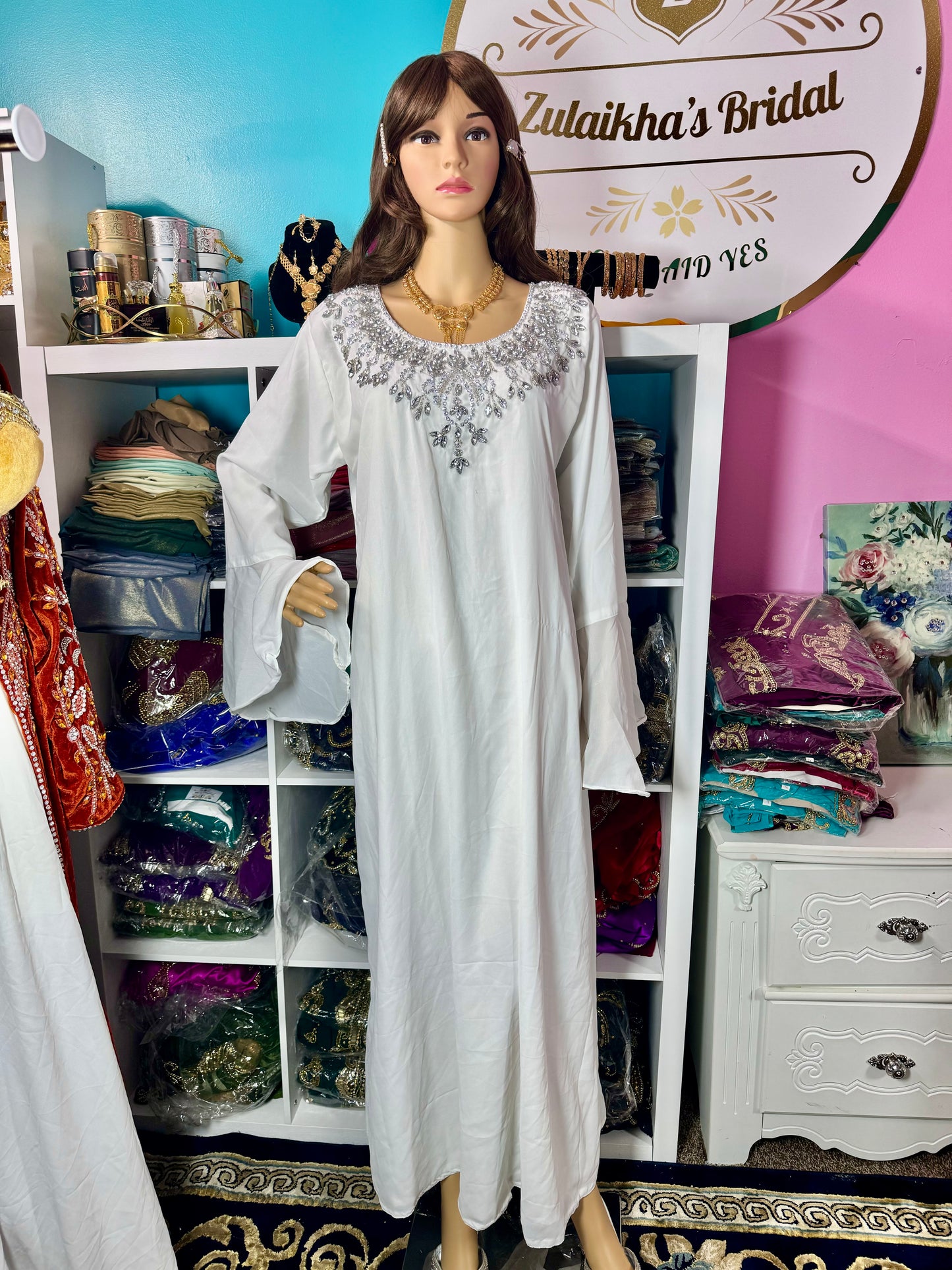 Isra Luxury Crystal Velvet Abaya
-Silver Grey