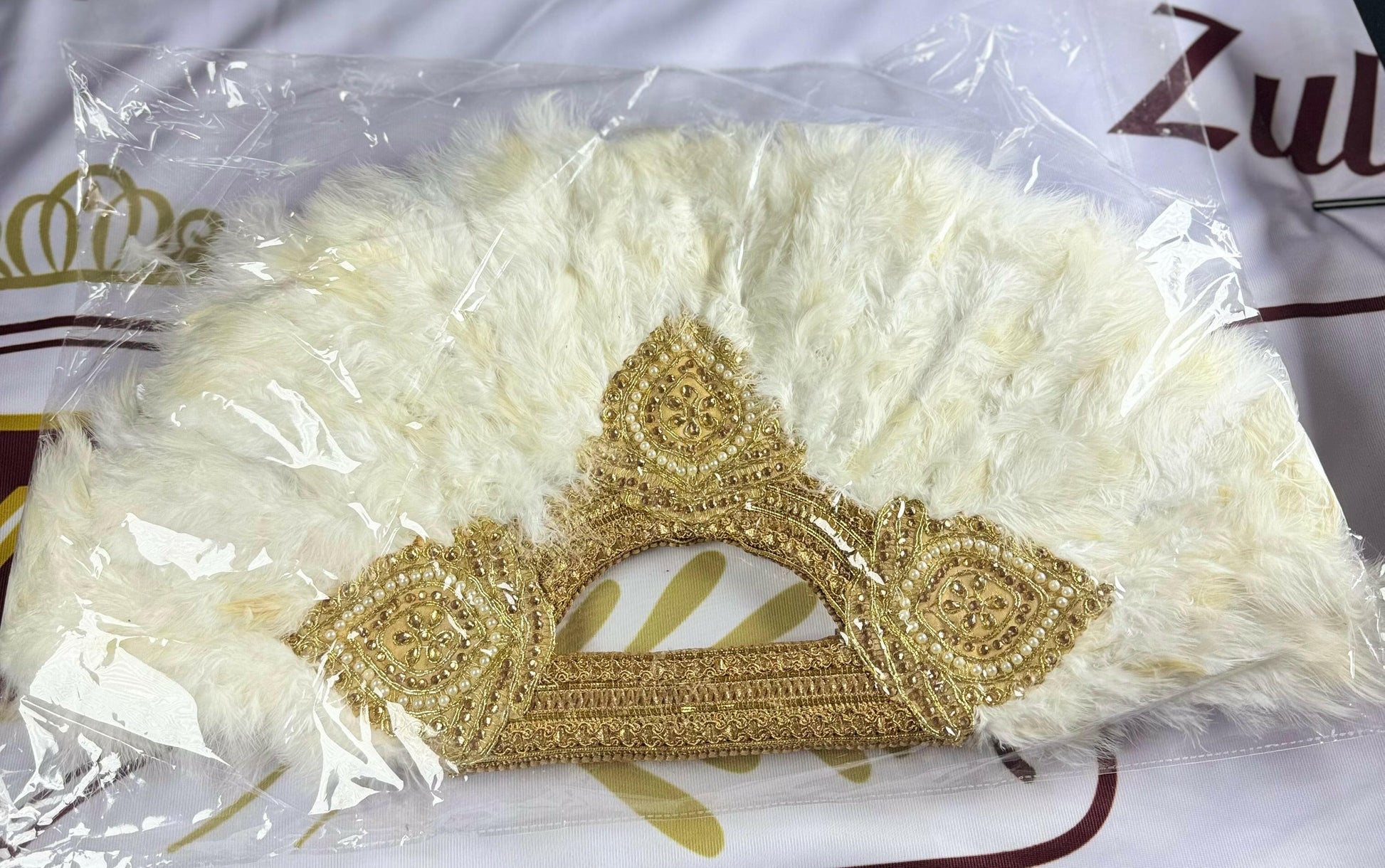 White Bridal Fan.