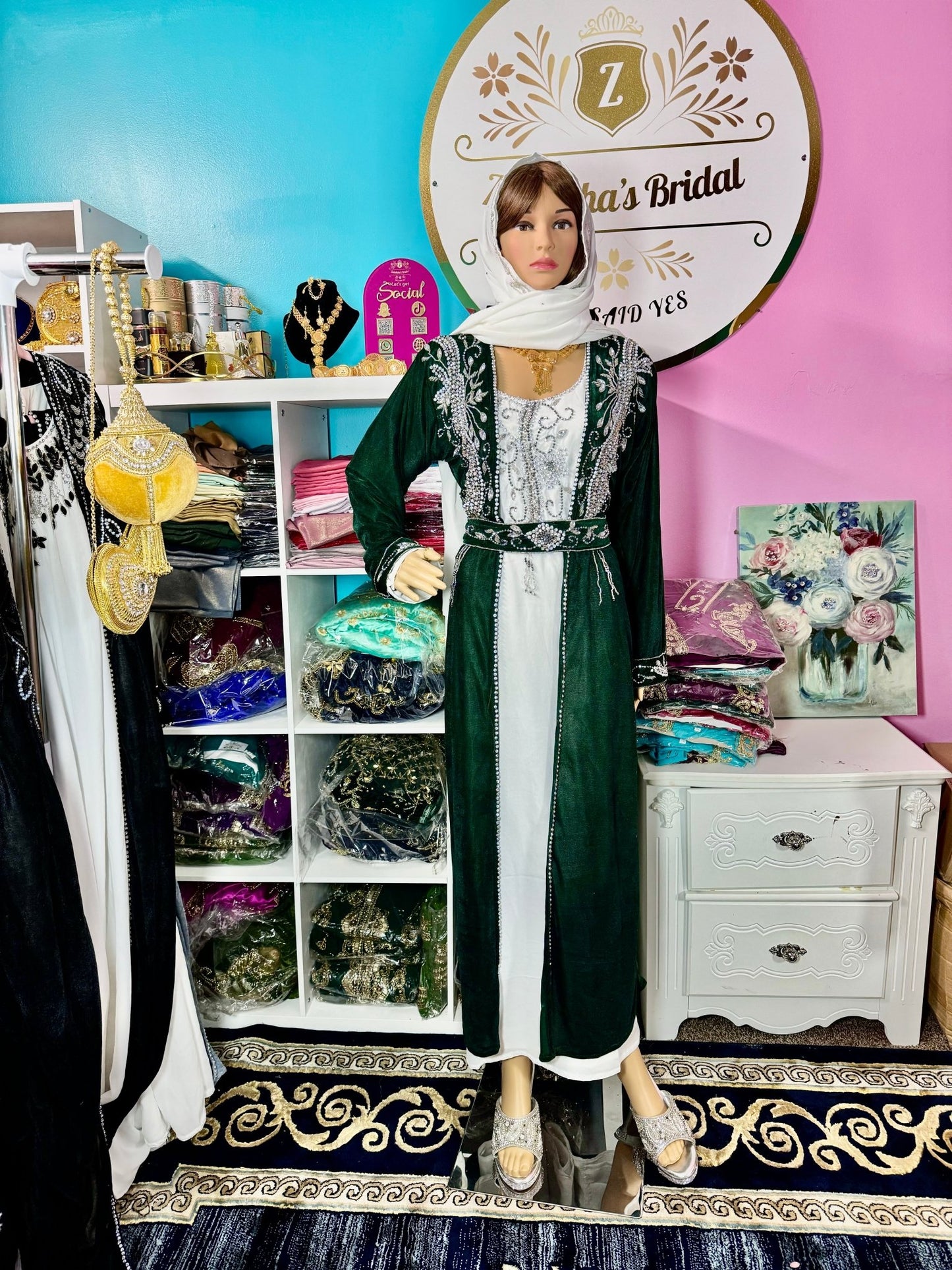 Sara Luxury Crystal Velvet Abaya - Emerald Green - Zulaikha’s Bridal